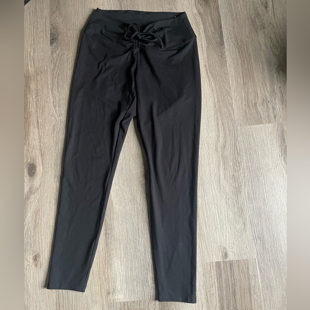 NWOT PINK front tie V-shape leggings​​​